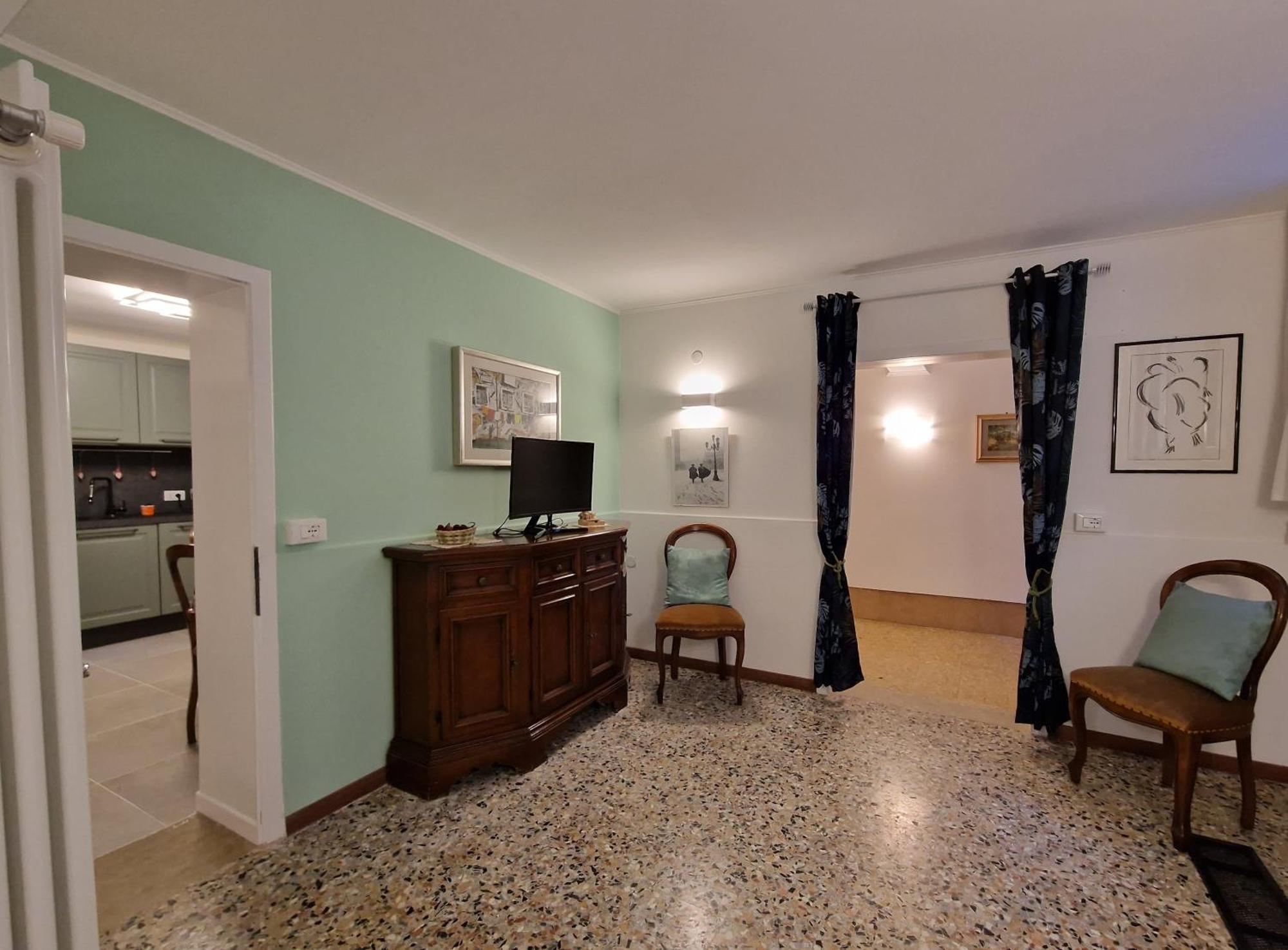 Veneziacentopercento La Forcola Apartment, Next To Rialto Bridge Экстерьер фото