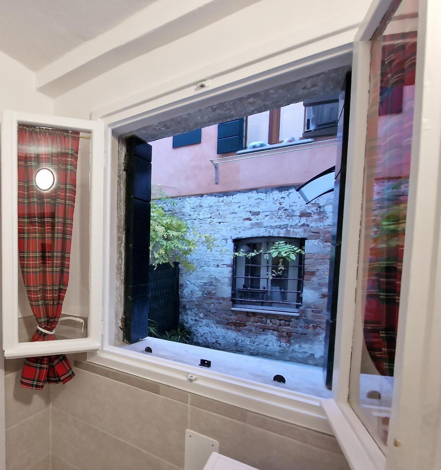 Veneziacentopercento La Forcola Apartment, Next To Rialto Bridge Экстерьер фото